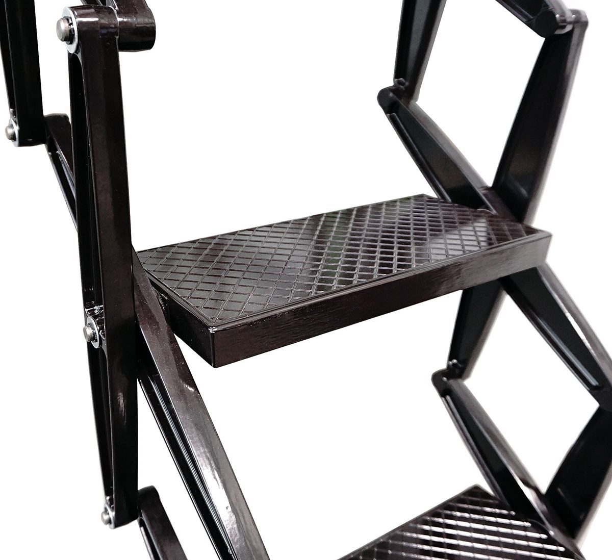 premier-loft-ladders’-customisable-supreme-and-elite-product-ranges-provide-specifiers-with-a-wide-range-of-colour-options-–-adc
