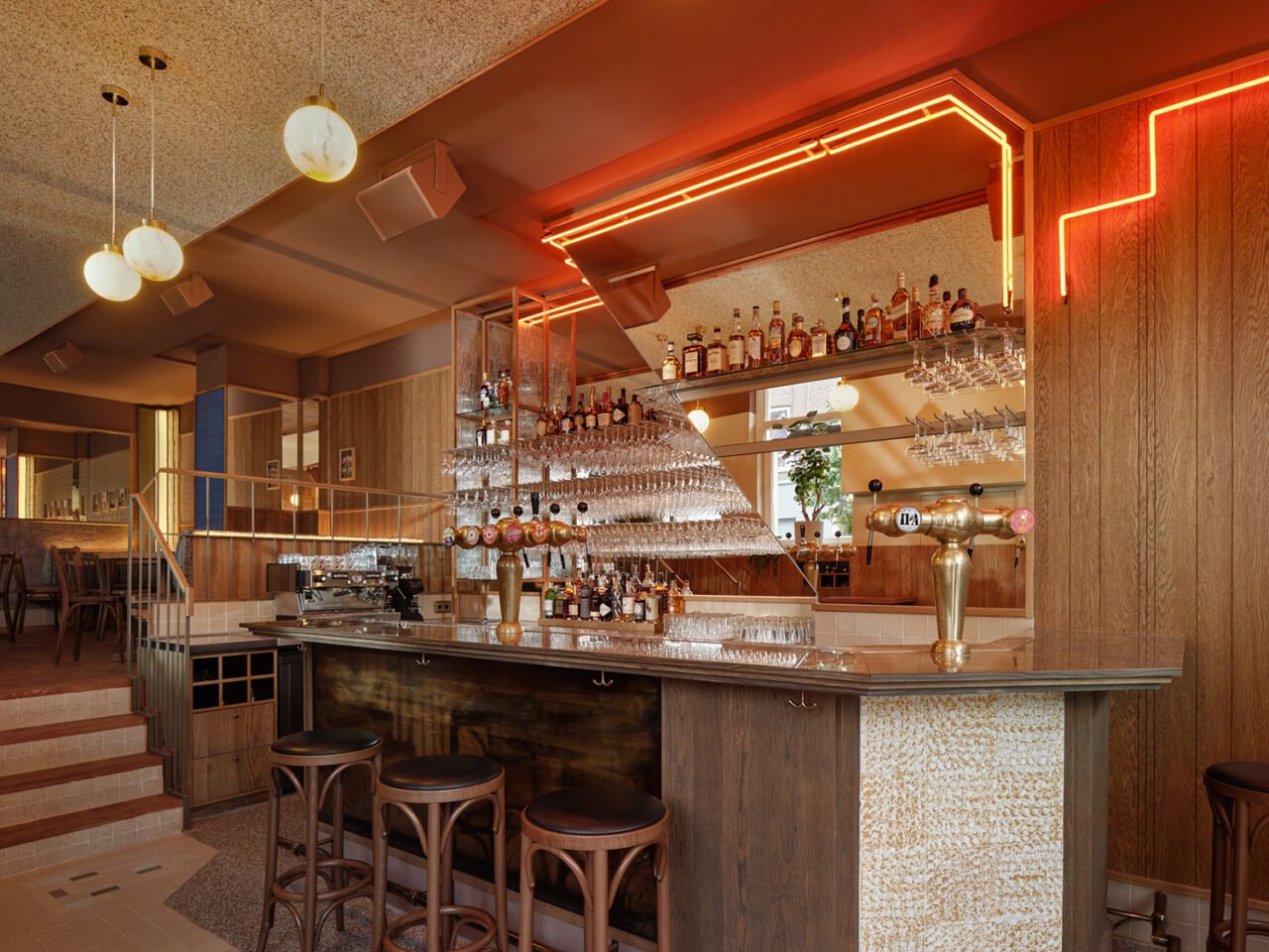moos-bar-&-cafe,-spaarndammerbuurt,-amsterdam,-the-netherlands-–-adc