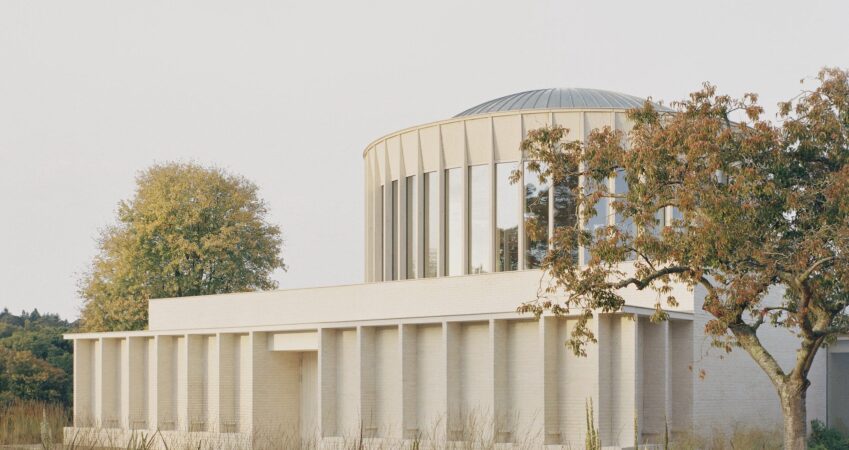 james-gorst-architects-has-completed-a-temple-complex-in-hampshire-–-adc