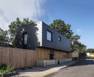 cupa-pizarras’-cupaclad-201-vanguard-rainscreen-cladding-complements-striking-london-house-–-adc
