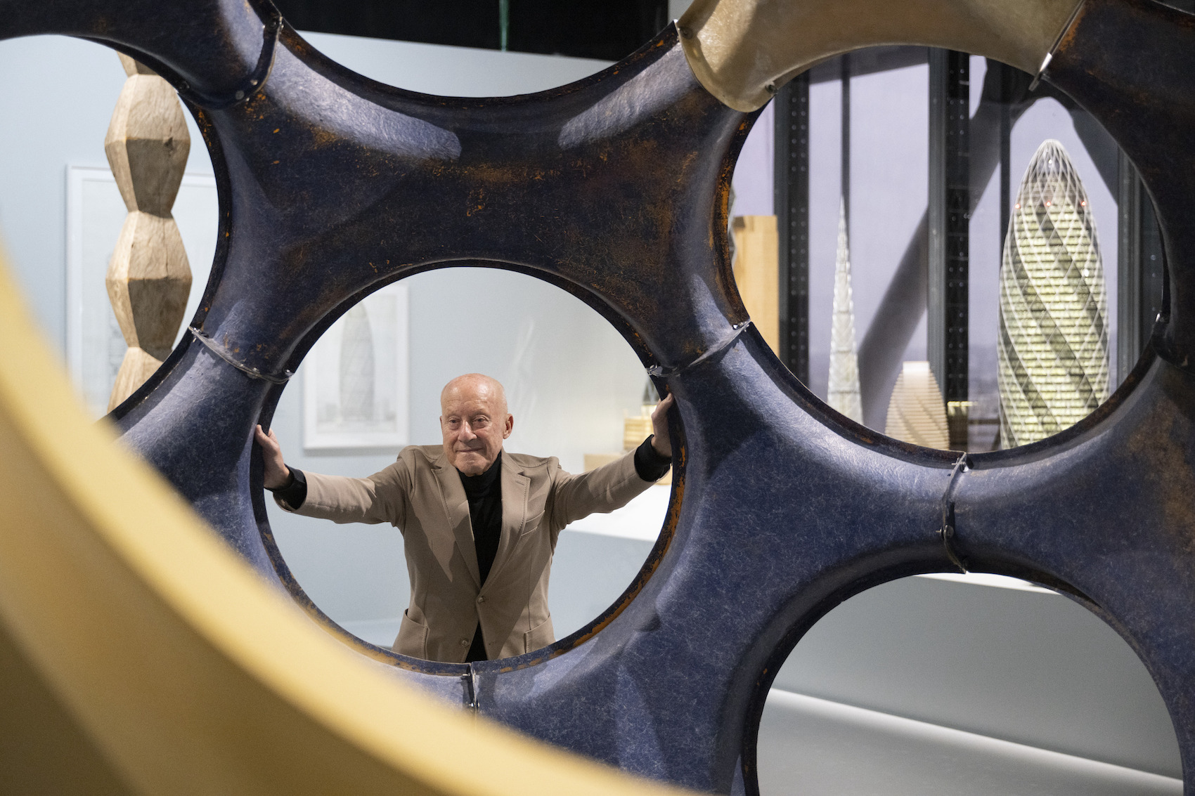 norman-foster-retrospective-–-adc