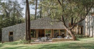 this-modern-house-was-made-from-locally-sourced-stone
