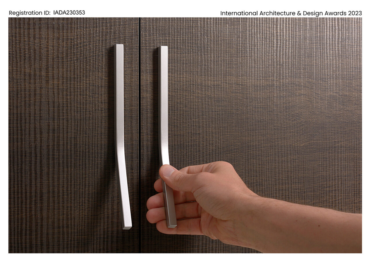 LINEA – Vertical handles system