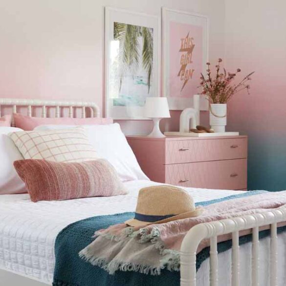 ombre-wallpaper-was-a-creative-design-choice-for-this-bedroom