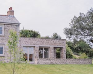 cornish-cottage-by-architecture-office-–-adc