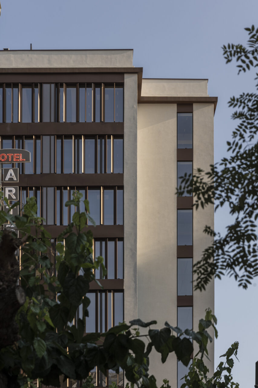 The Wings - Veranzerou Office Building