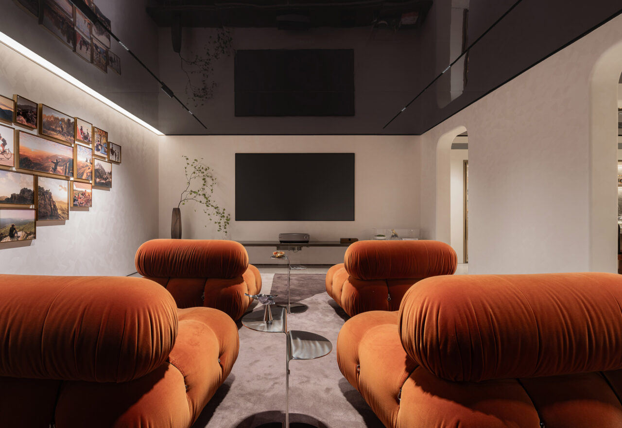 BEIJING JINDI POETIC DWELLING SALES OFFICE
