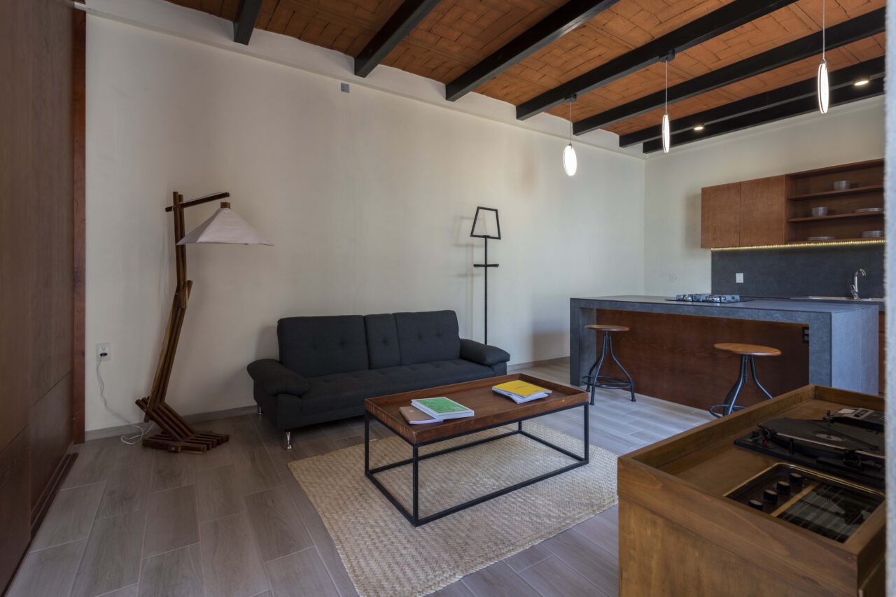 Manantial House