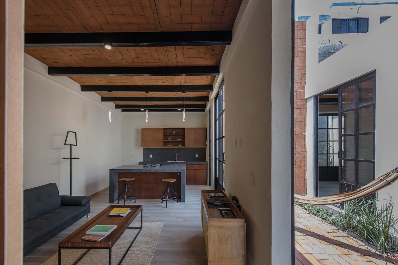 Manantial House