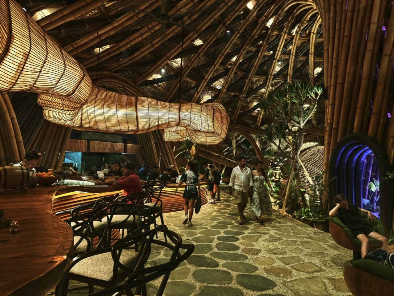 Luna Beach Club
