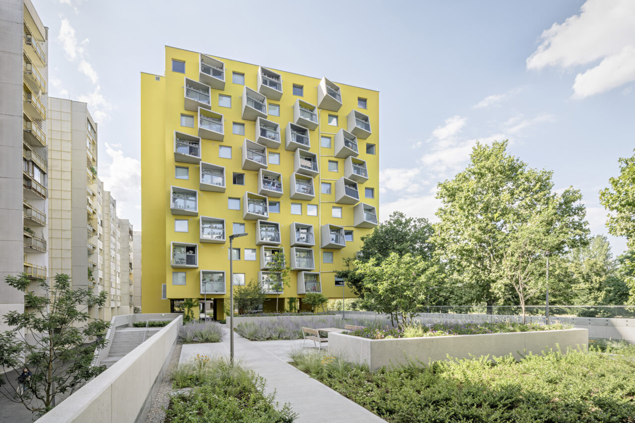 social housing with a garden deck for all residents