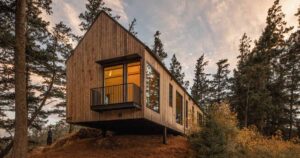 a-cantilever-at-one-end-allows-this-home-to-project-over-the-land