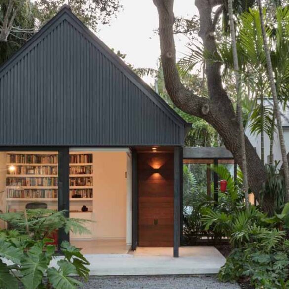 a-new-extension-adds-a-home-office-and-bedroom-to-this-miami-bungalow