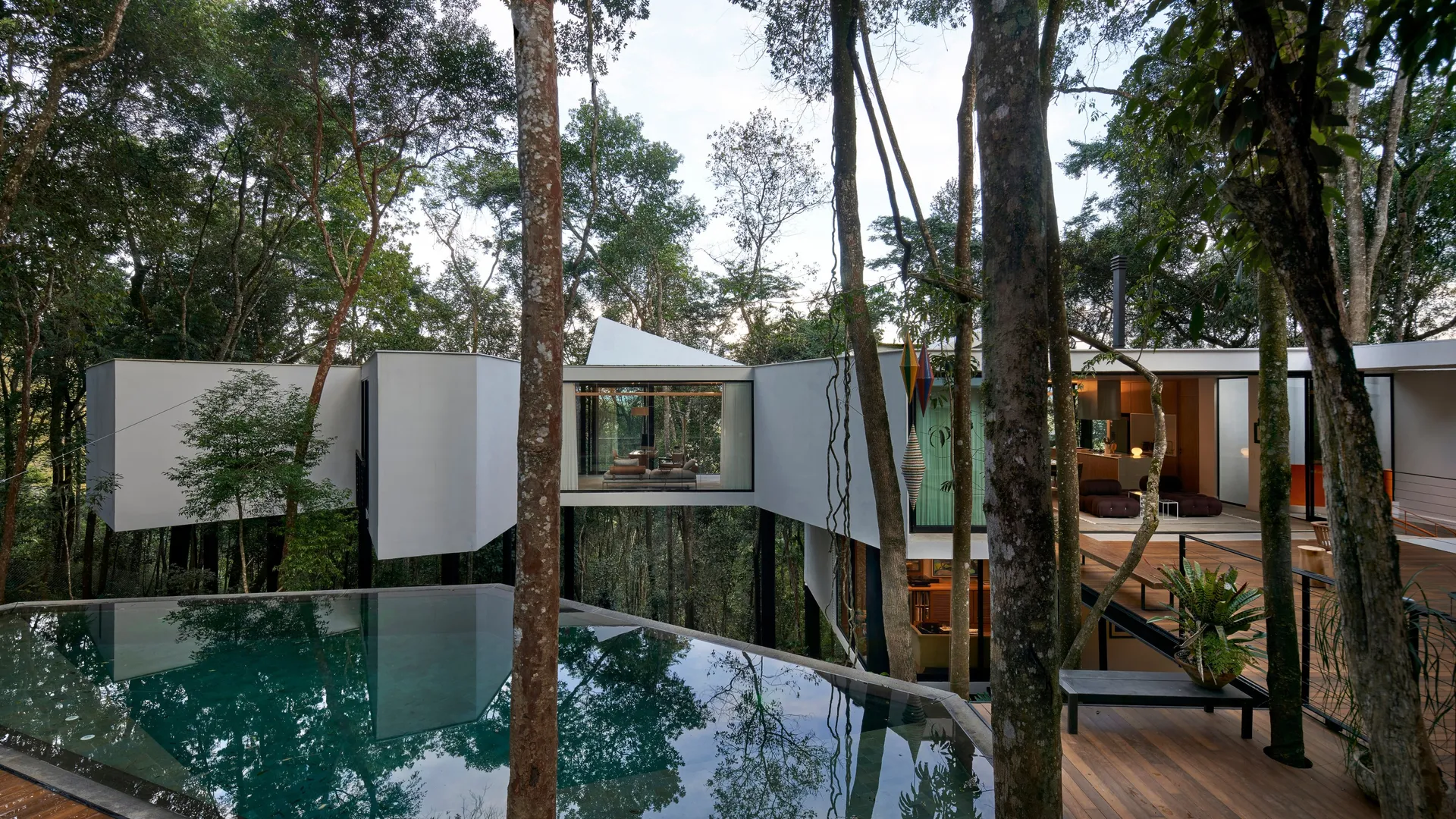 casa-acucena:-a-floating-sanctuary-in-brazil’s-atlantic-rainforest-–-adc