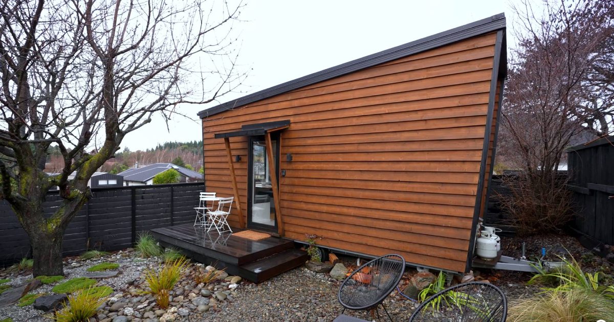 this-tiny-house-makes-the-most-of-every-inch