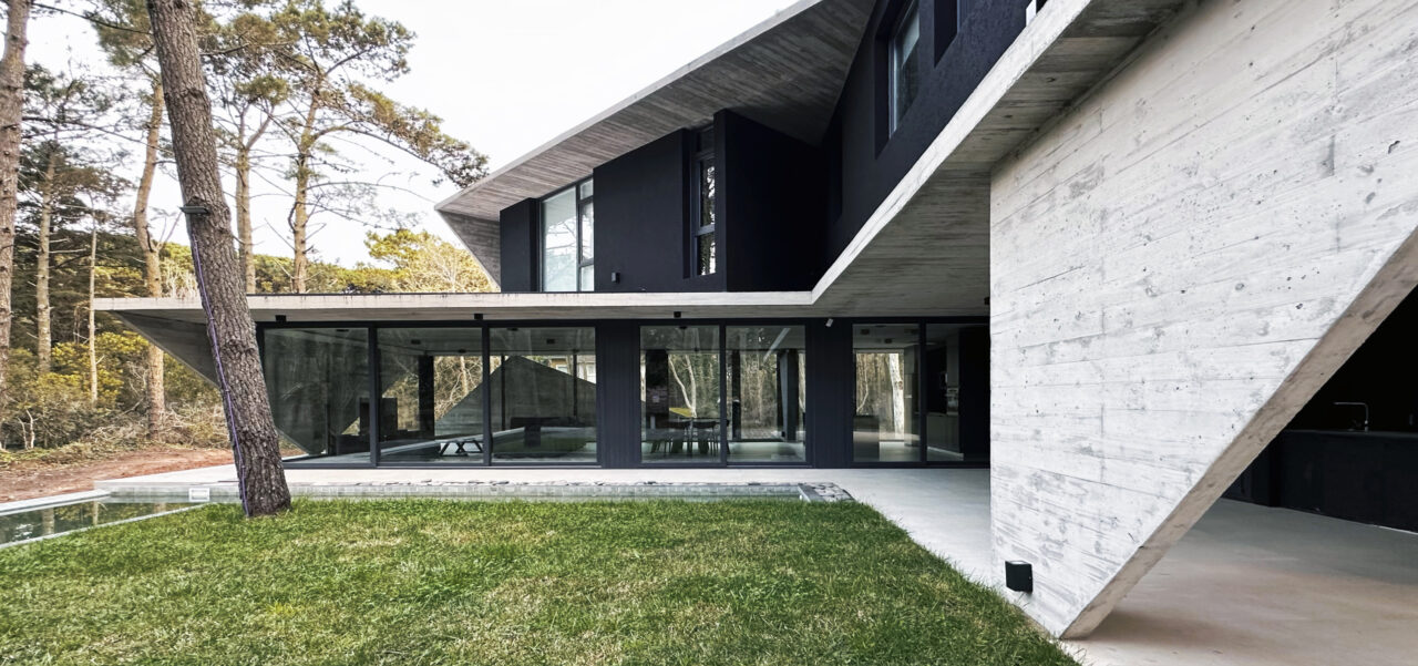 ORIGAMI HOUSE