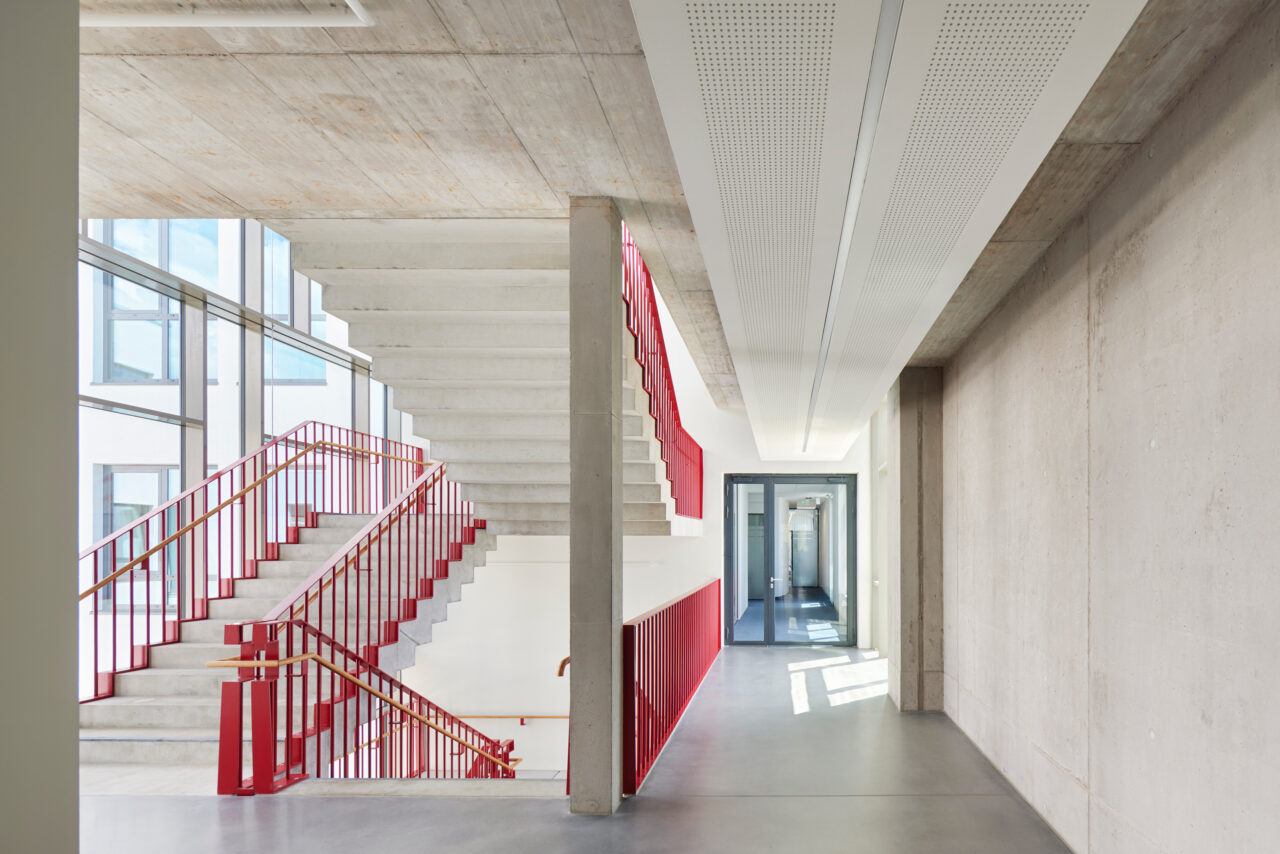 Annex to house research, practices and human genetics laboratories