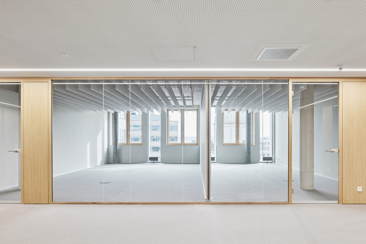 Annex to house research, practices and human genetics laboratories