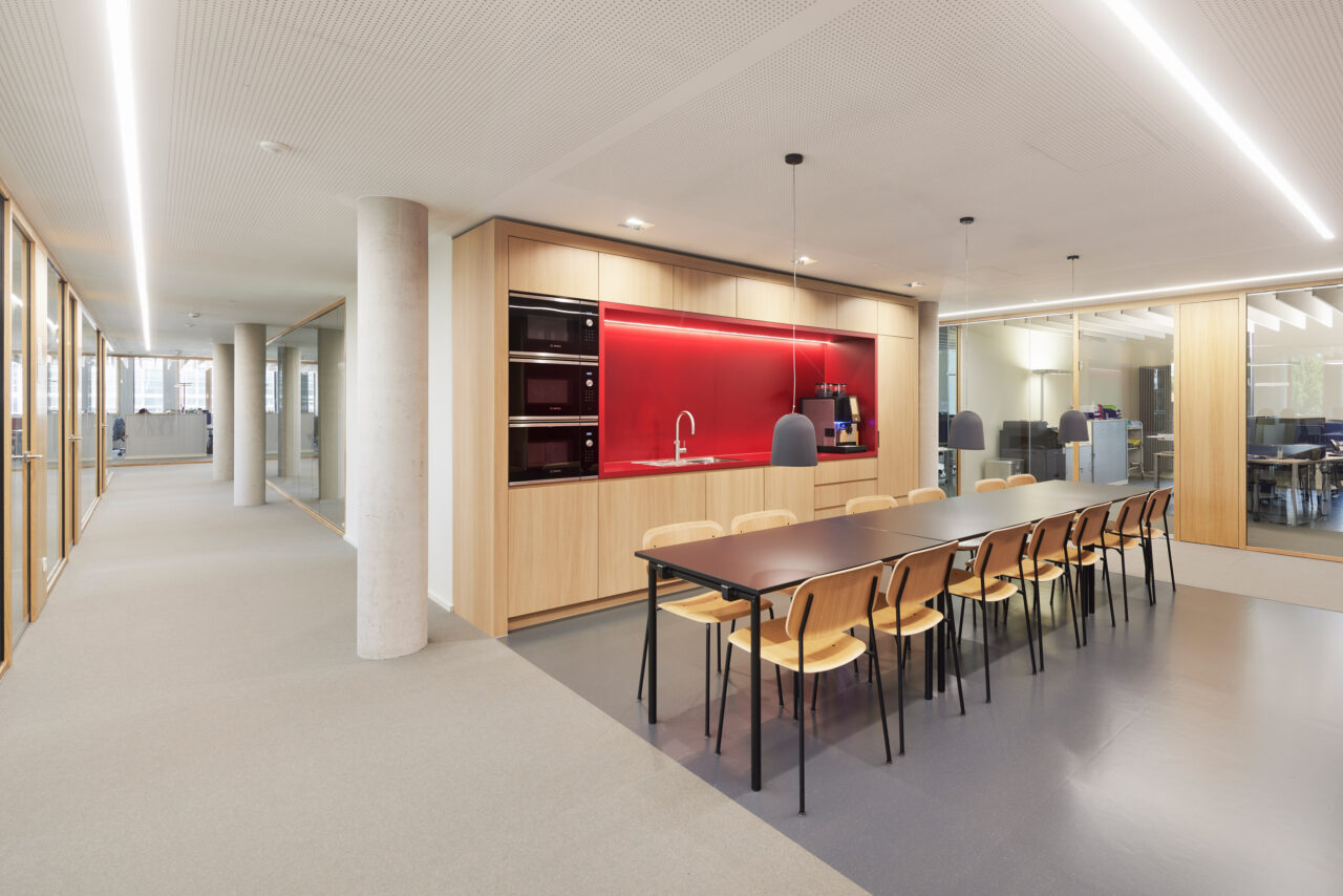 Annex to house research, practices and human genetics laboratories
