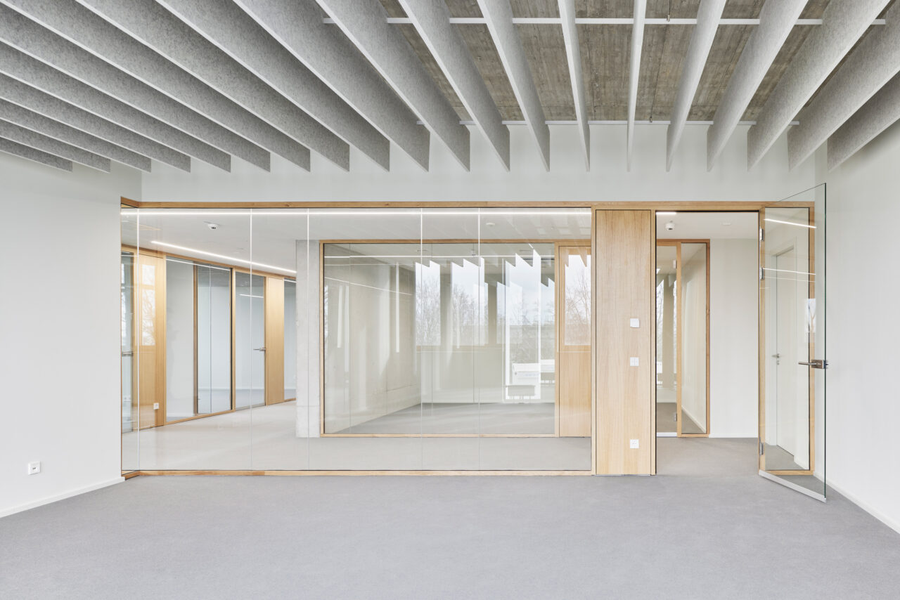 Annex to house research, practices and human genetics laboratories
