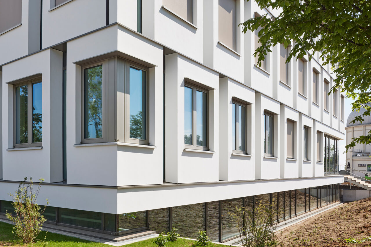 Annex to house research, practices and human genetics laboratories