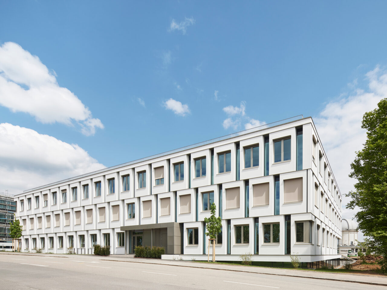 Annex to house research, practices and human genetics laboratories
