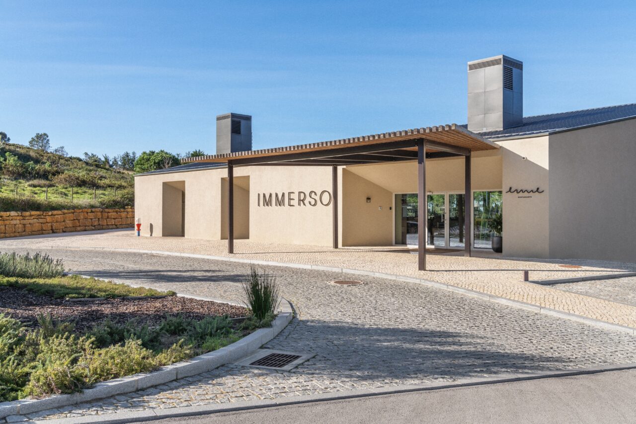 Immerso Hotel