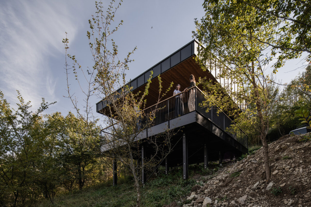 Console House
