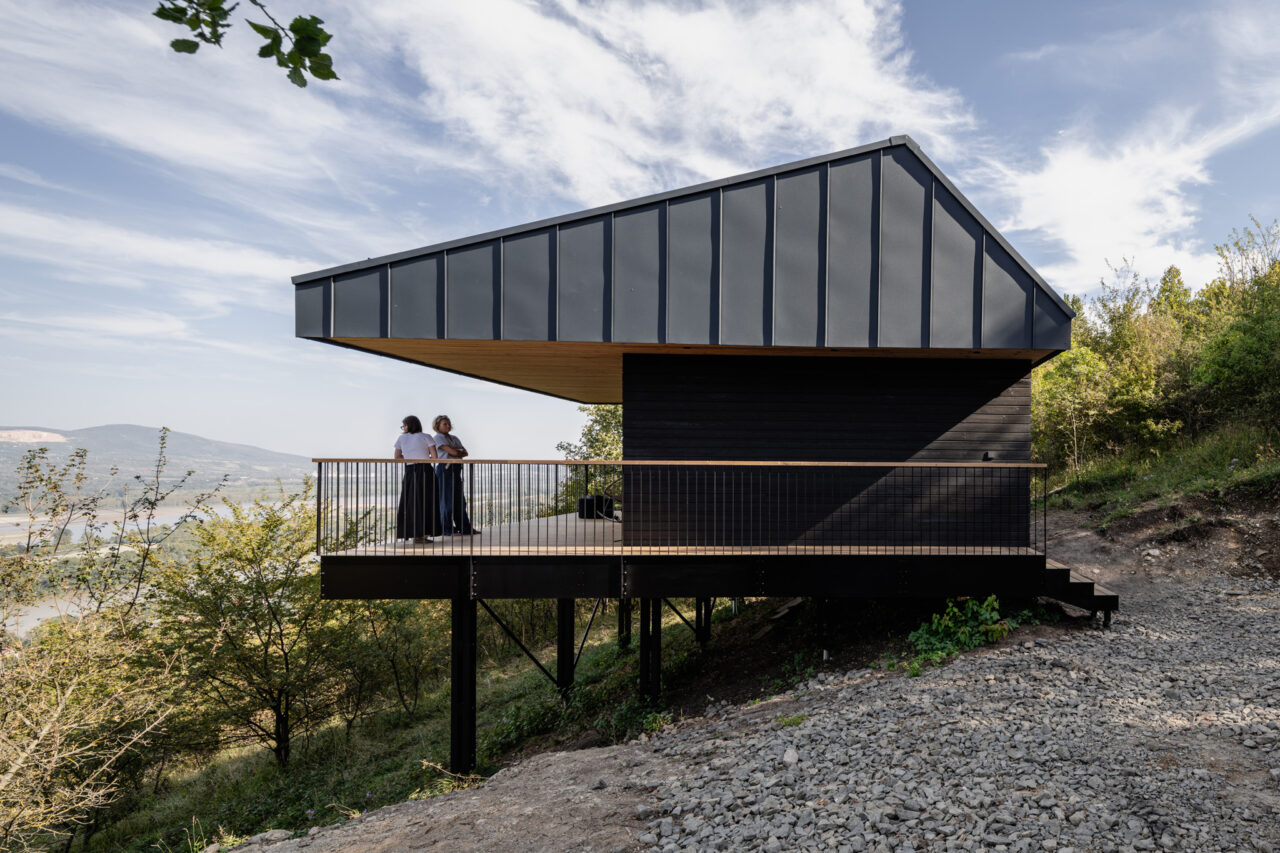 Console House