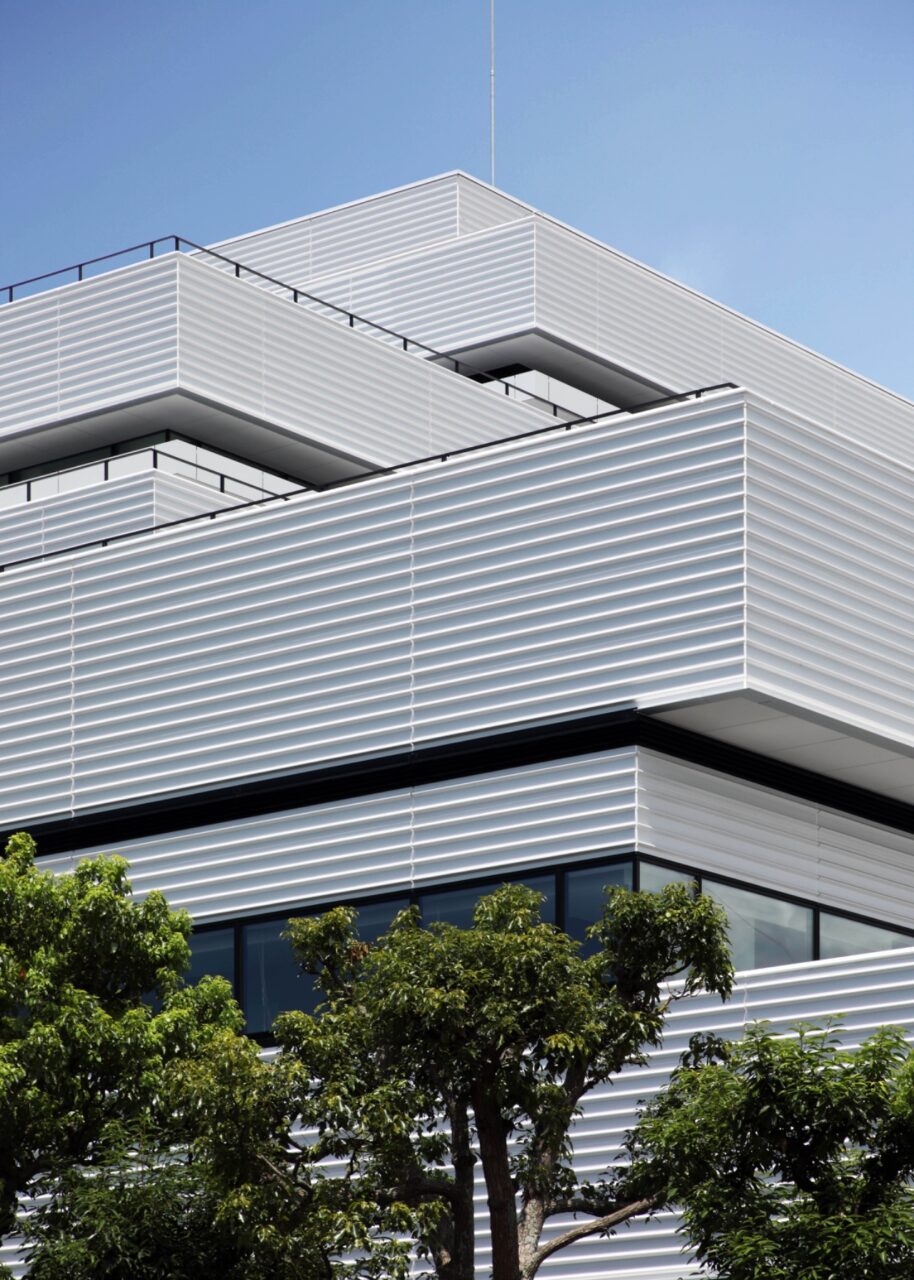 DAISHINKU CORP. HEADQUARTERS AND PLANT