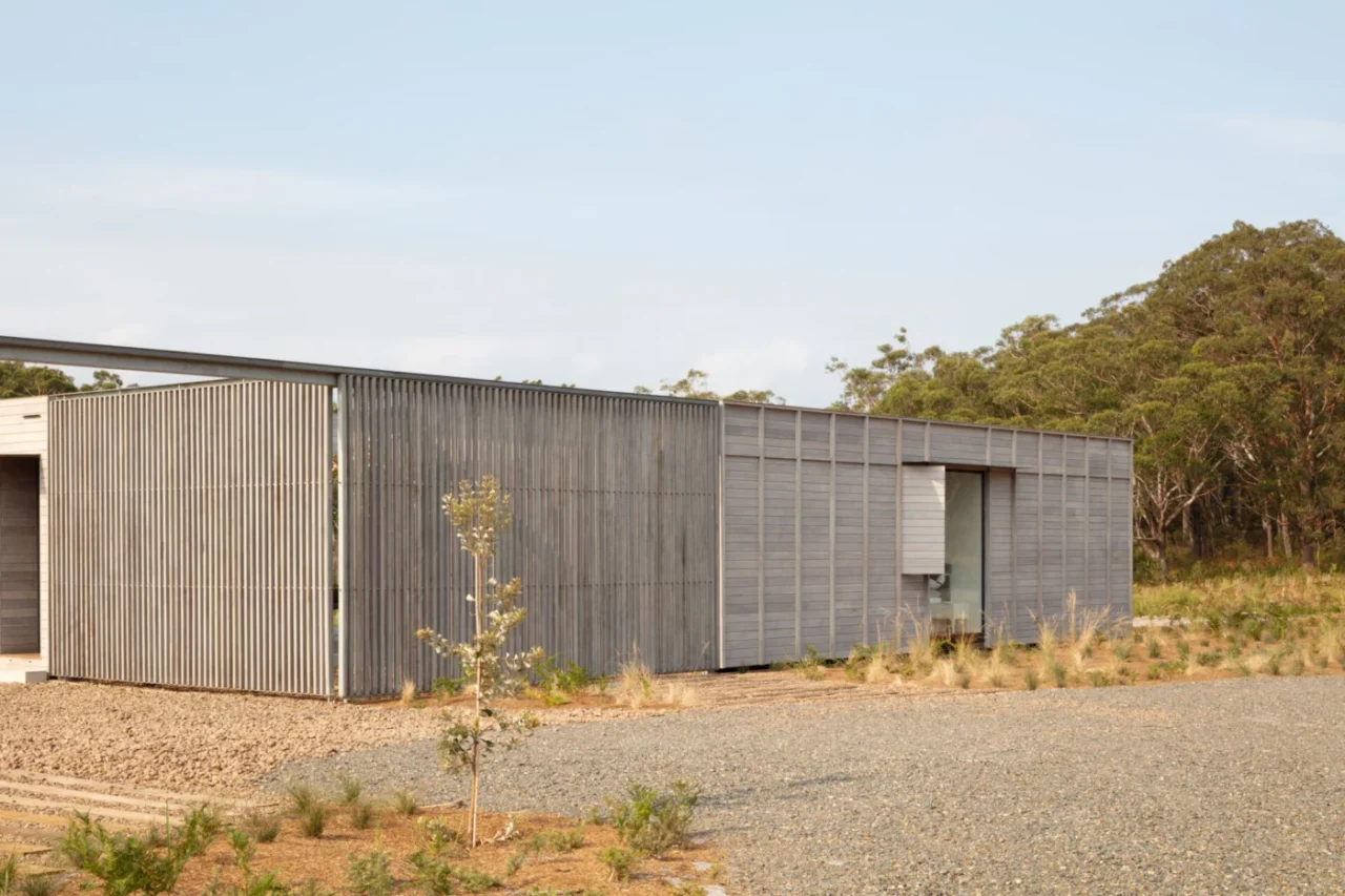 Sliding screen at the rear of Courtyard House that closes off the private courtyard