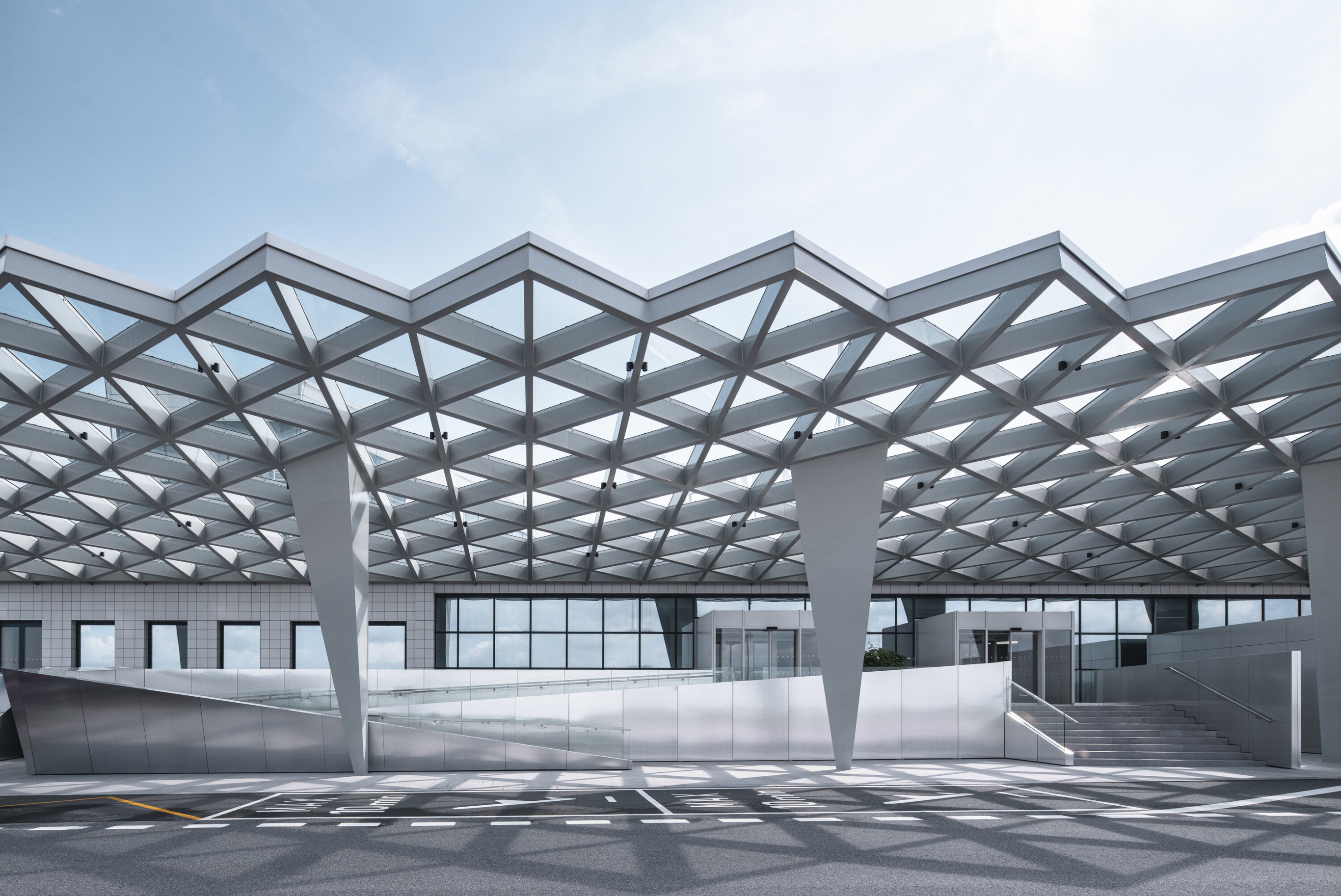 prague-airport-terminal-3-–-adc