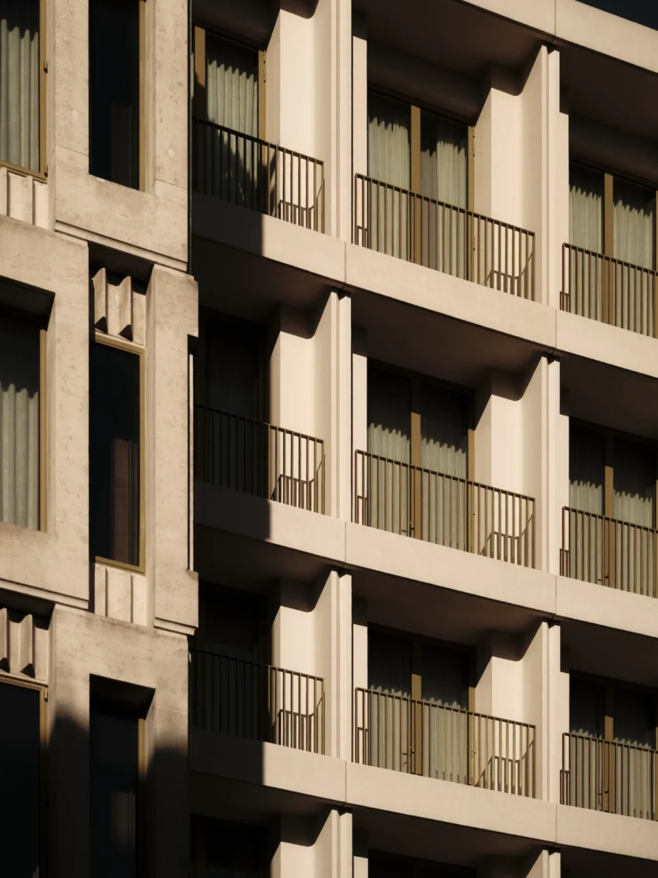 Diagrid facade of Eero Saarinen's former US Embassy on Grosvenor Square