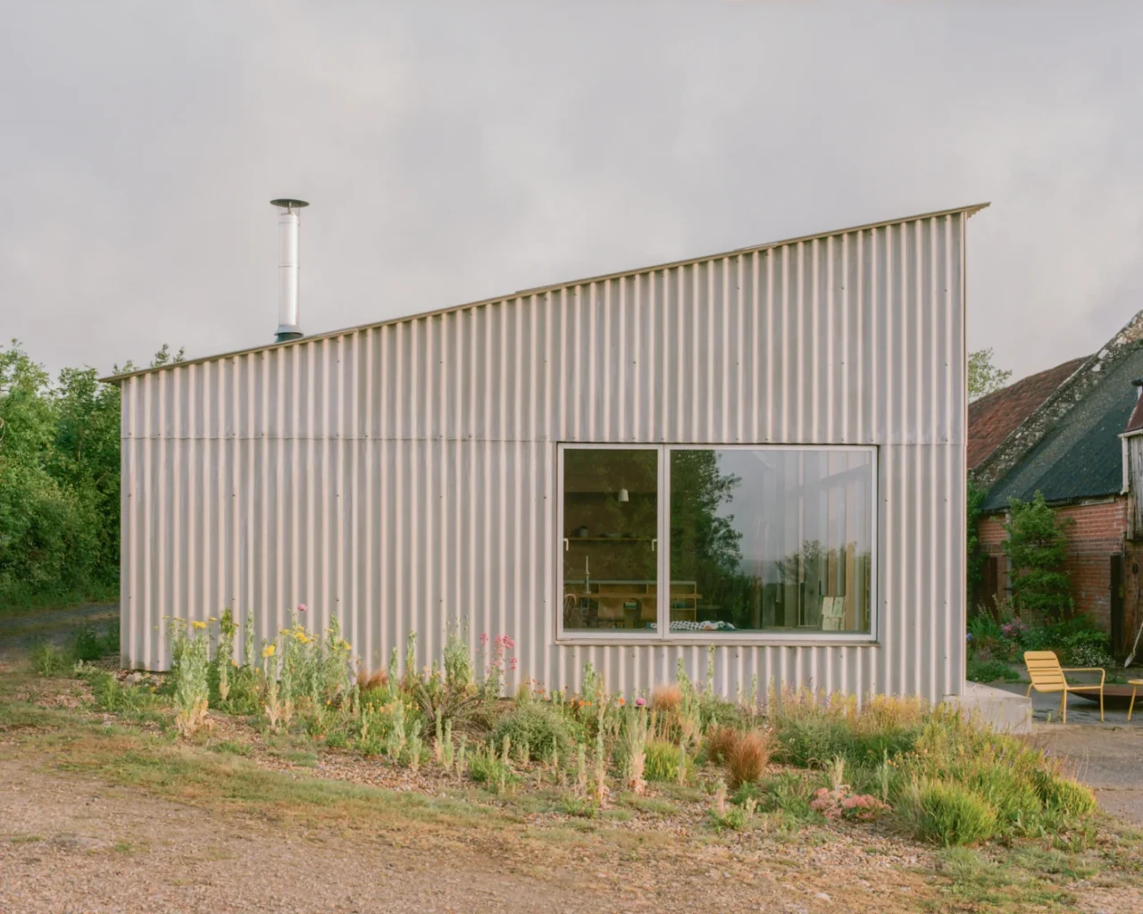 Garden of South Barn with resilient, low-maintenance planting