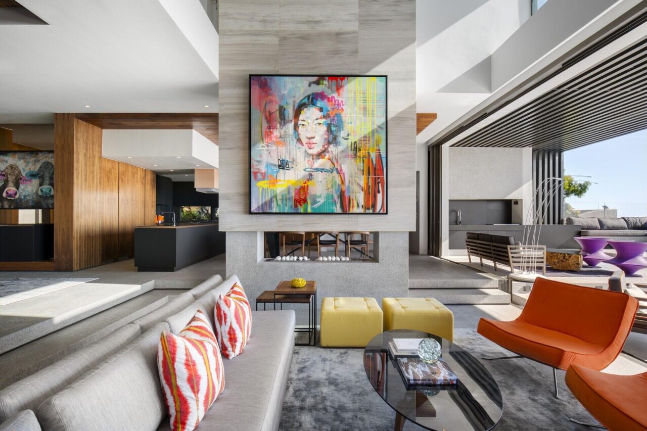 inside-the-glamorous-villa-where-art,-marble,-and-ocean-views-take-centre-stage