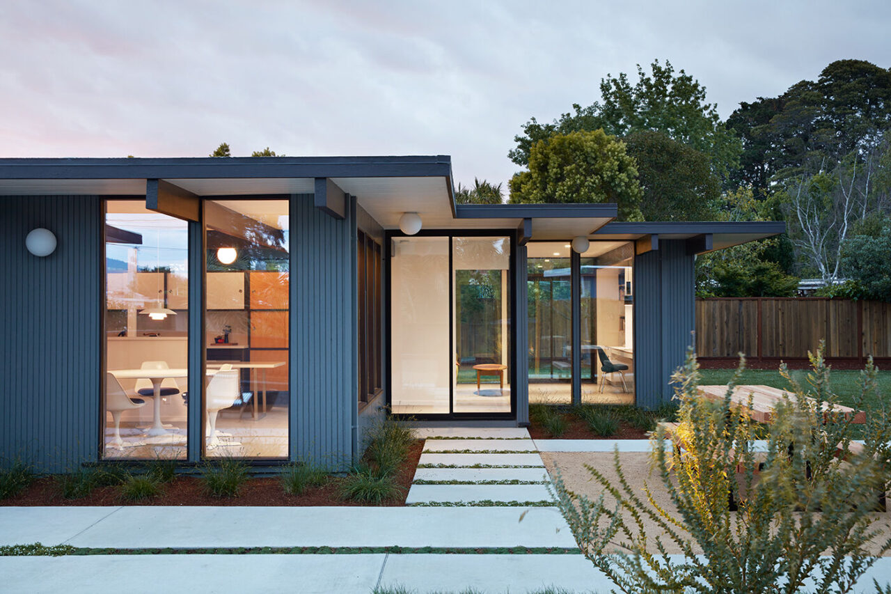 this-mid-century-modern-home-got-the-perfect-update,-and-it’s-still-true-to-its-roots