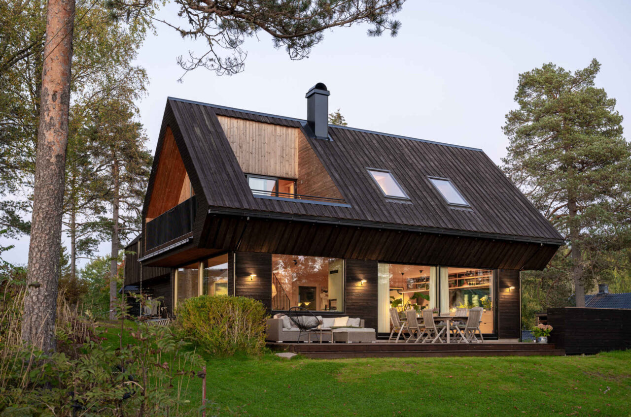 living-among-the-pines:-inside-a-home-that-blends-architecture-and-nature
