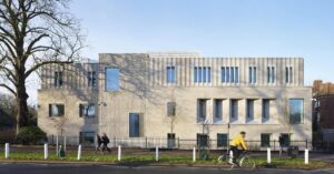 raymond-chandler-library-–-adc