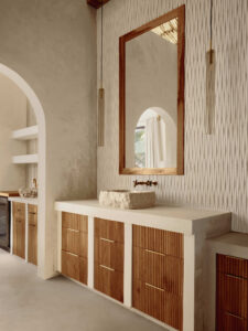 this-island-home-was-built-to-bring-everyone-together