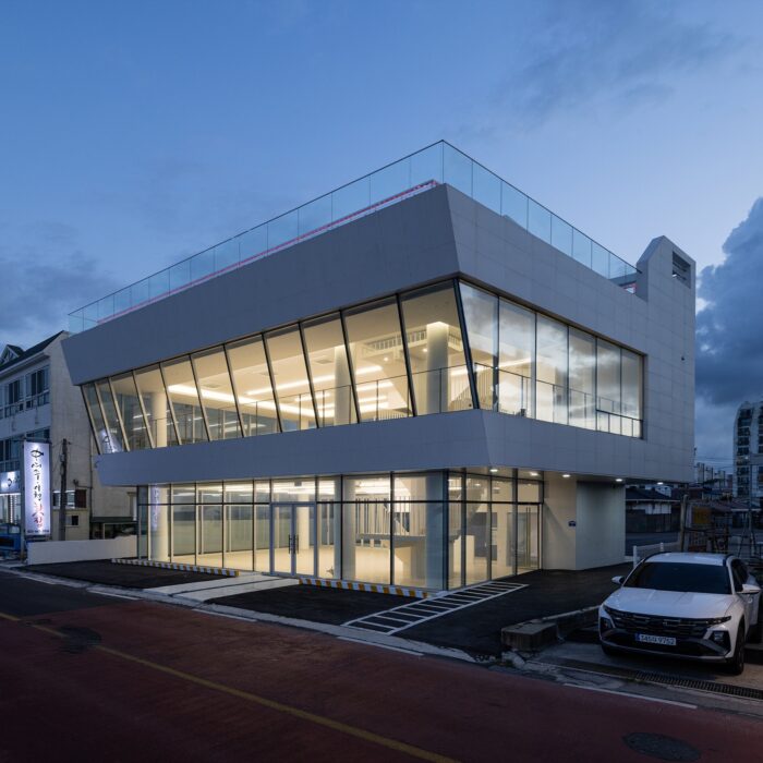 JUMUNJIN 818 by JUNA DESIGN LAB., Platinum, IADA 2026
