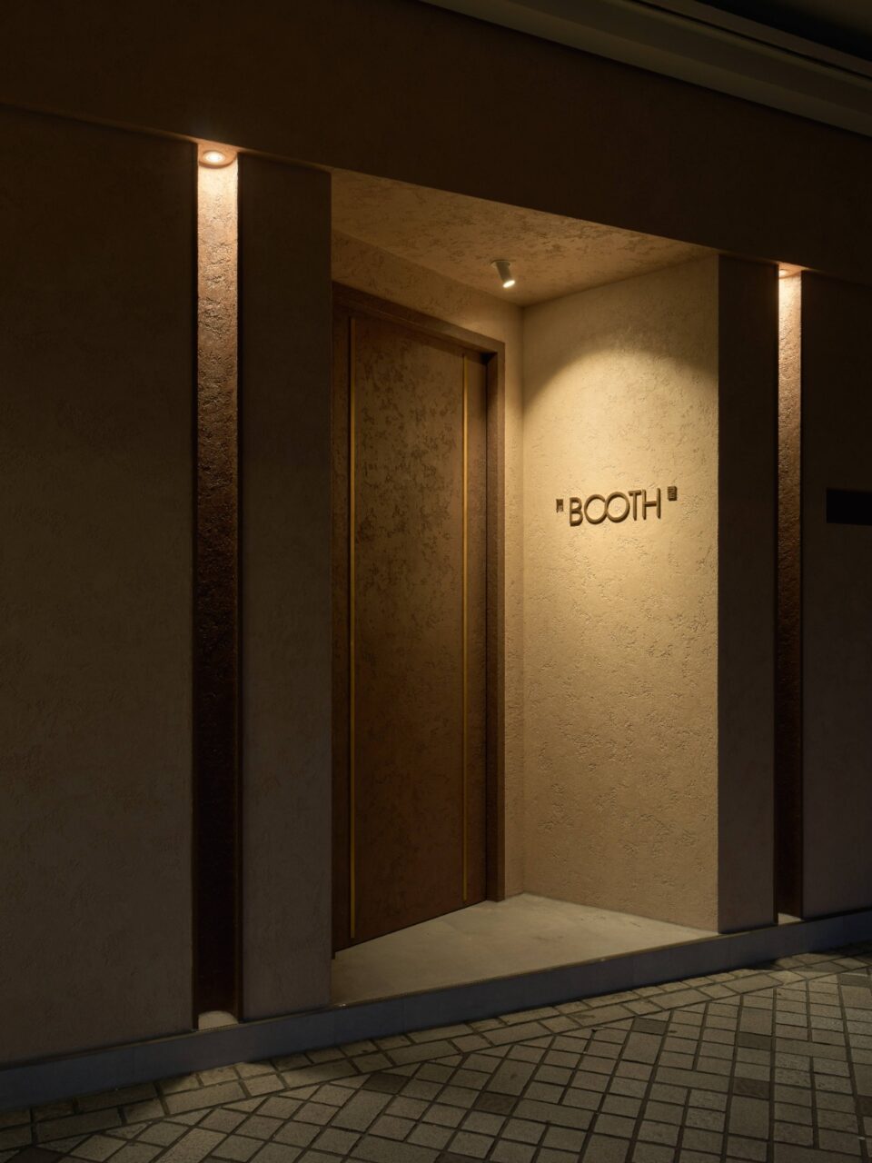 BOOTH
