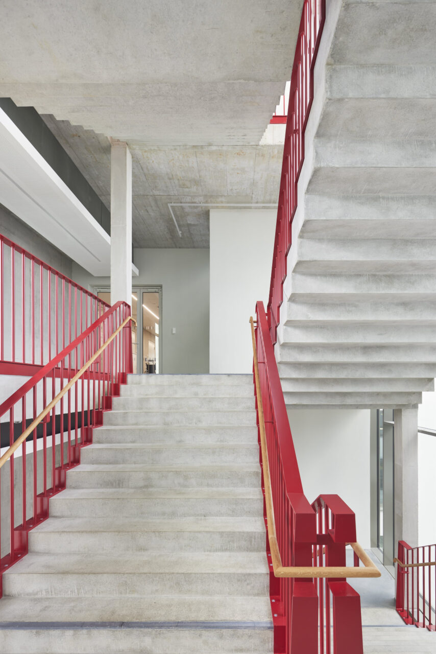 Annex to house research, practices and human genetics laboratories